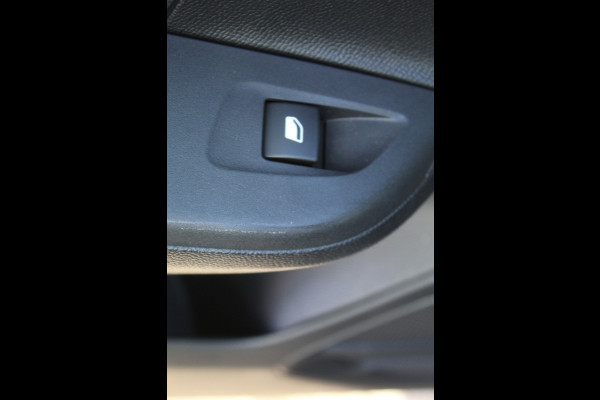 Opel Corsa 1.2 Edition , 100pk , 5 deurs Airco , Cruise control , Stoelverwarming , Pass.stoel in hoogte verstelb. Bluetooth , Parkeersensoren V+A