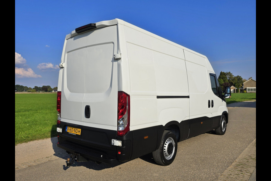 Iveco Daily 35S14V 2.3 352L H2 L2L H2 - 140 Pk - Euro 6 - Airco - Cruise Control