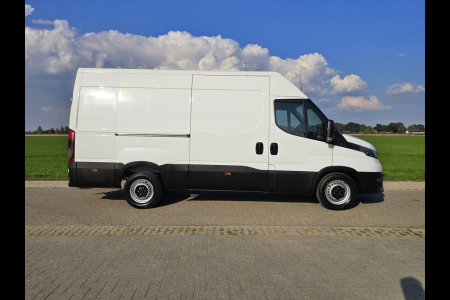 Iveco Daily 35S14V 2.3 352L H2 L2L H2 - 140 Pk - Euro 6 - Airco - Cruise Control