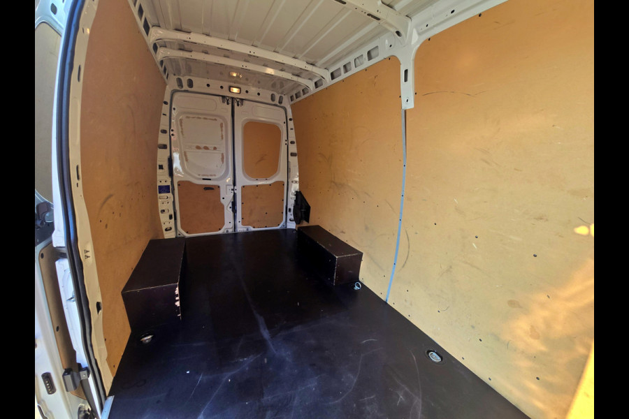 Iveco Daily 35S14V 2.3 352L H2 L2L H2 - 140 Pk - Euro 6 - Airco - Cruise Control