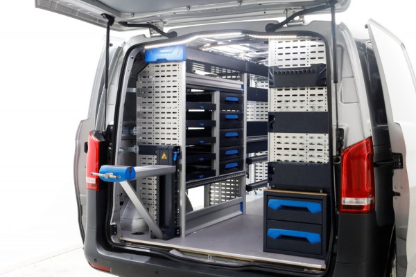 Mercedes-Benz Vito 114 CDI 136pk Compact 9G Automaat 2x Schuifdeur/LED/Camera/Inrichting 05-2022 Mercedes-Benz Vito 114 CDI 136pk Compact 9G Automaat 2x Schuifdeur/LED/Camera/Inrichting 05-2022