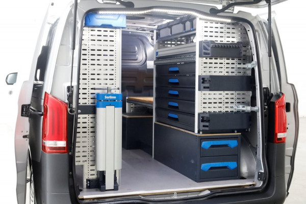 Mercedes-Benz Vito 114 CDI 136pk Compact 9G Automaat 2x Schuifdeur/LED/Camera/Inrichting 05-2022 Mercedes-Benz Vito 114 CDI 136pk Compact 9G Automaat 2x Schuifdeur/LED/Camera/Inrichting 05-2022