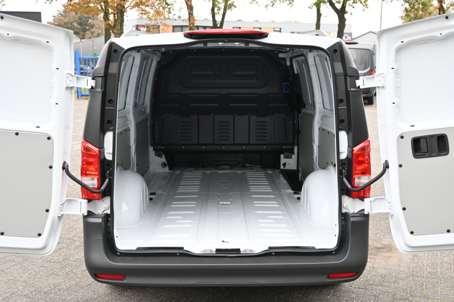 Mercedes-Benz Vito 116 CDI L3 Pro LED koplampen, Comfort stoel, Achterdeuren Mercedes-Benz Vito 116 CDI L3 Pro LED koplampen, Comfort stoel, Achterdeuren