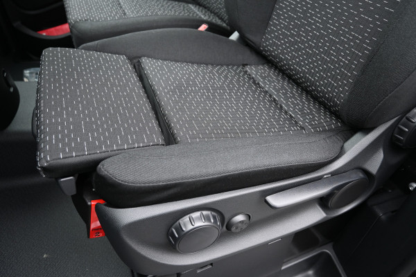 Mercedes-Benz Vito 116 CDI L3 Pro LED koplampen, Comfort stoel, Achterdeuren Mercedes-Benz Vito 116 CDI L3 Pro LED koplampen, Comfort stoel, Achterdeuren