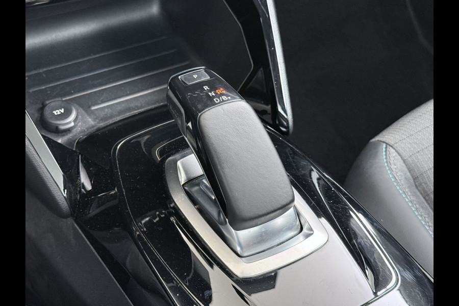 Peugeot e-208 EV Allure 50kWh Panormadak Adaptieve Cruise Control 360°Camera Navi Ecc Stoelverwarming Apple Carplay Android Auto DAB+ Lane Assist Keyless Led Pdc 1e Eigenaar 100% Dealeronderhouden Origineel Nederlandse Auto