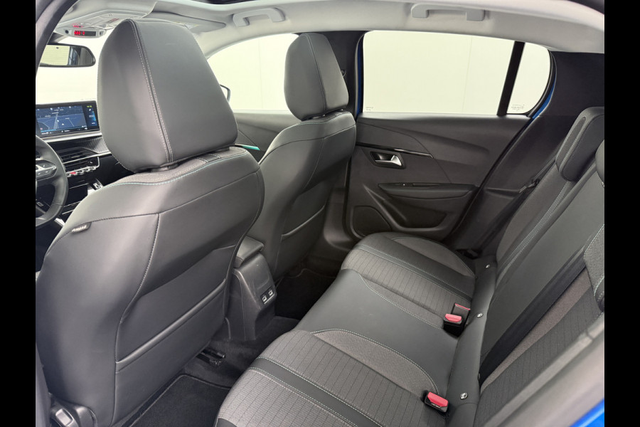 Peugeot e-208 EV Allure 50kWh Panormadak Adaptieve Cruise Control 360°Camera Navi Ecc Stoelverwarming Apple Carplay Android Auto DAB+ Lane Assist Keyless Led Pdc 1e Eigenaar 100% Dealeronderhouden Origineel Nederlandse Auto
