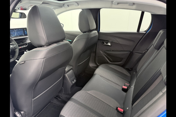 Peugeot e-208 EV Allure 50kWh Panormadak Adaptieve Cruise Control 360°Camera Navi Ecc Stoelverwarming Apple Carplay Android Auto DAB+ Lane Assist Keyless Led Pdc 1e Eigenaar 100% Dealeronderhouden Origineel Nederlandse Auto