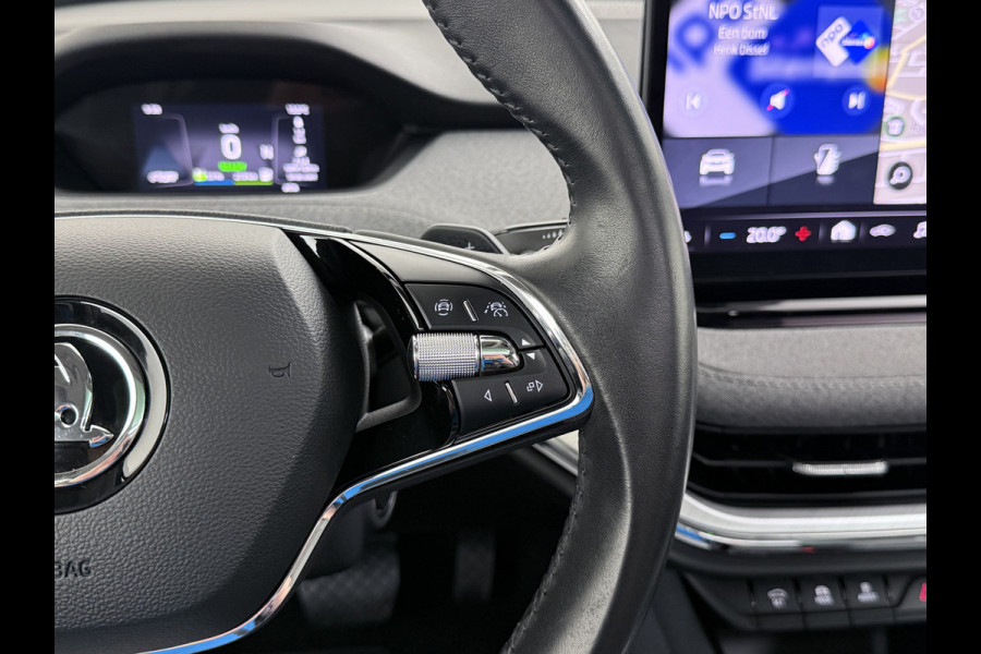 Škoda ENYAQ iV 80 SOH 94% Warmtepomp Trekhaak Panoramadak Adaptieve Cruise Control Camera Apple Carplay Android Auto Navi Ecc Pdc Stuur+Stoelverwarming Lmv 20" Mirrorlink DAB Led Matrix Elek.Achterklep Ecc-Achter Zeer complete Enyaq!