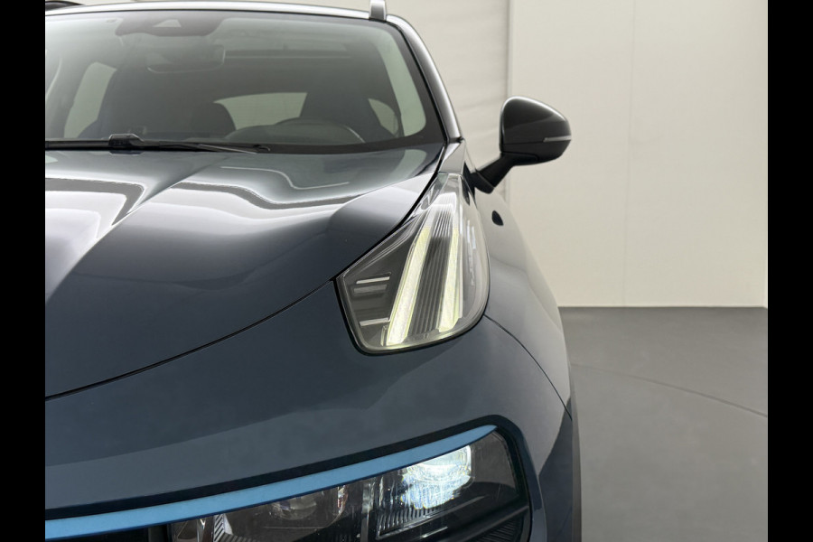 Lynk & Co 01 PHEV AUT-7 261pk Pano-Schuifdak Lmv 20" 360°Camera Apple Carplay Android Auto Adap.Cruise Navi Pdc Ecc Keyless Led Plug-In Hybri Elek.Memory.Stoel File assistent Dodehoek detector Elektrisch bedienbare achterklep Rijstrooksensor Wifi Verkeersbord detectie 425Nm koppel 3,7kw laadvermogen €41.883 Nieuwprijs