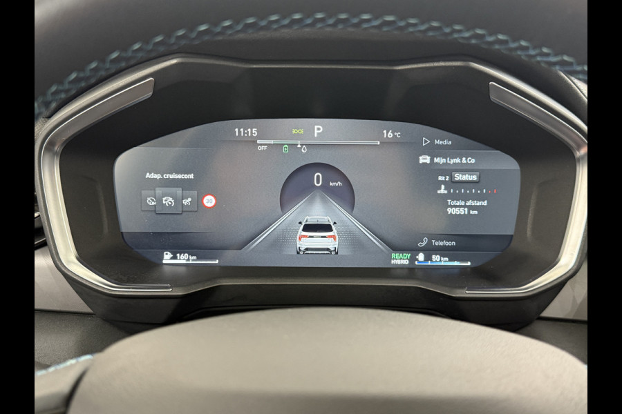 Lynk & Co 01 PHEV AUT-7 261pk Pano-Schuifdak Lmv 20" 360°Camera Apple Carplay Android Auto Adap.Cruise Navi Pdc Ecc Keyless Led Plug-In Hybri Elek.Memory.Stoel File assistent Dodehoek detector Elektrisch bedienbare achterklep Rijstrooksensor Wifi Verkeersbord detectie 425Nm koppel 3,7kw laadvermogen €41.883 Nieuwprijs
