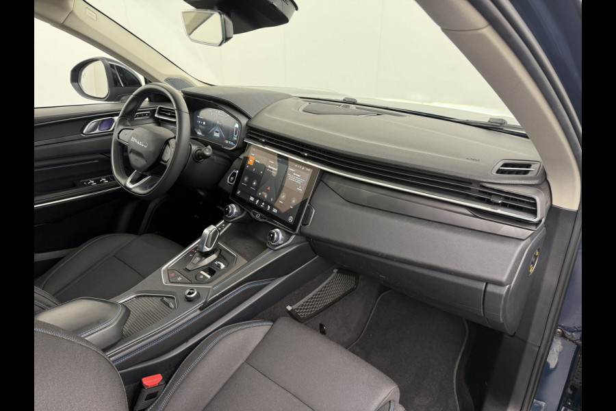 Lynk & Co 01 PHEV AUT-7 261pk Pano-Schuifdak Lmv 20" 360°Camera Apple Carplay Android Auto Adap.Cruise Navi Pdc Ecc Keyless Led Plug-In Hybri Elek.Memory.Stoel File assistent Dodehoek detector Elektrisch bedienbare achterklep Rijstrooksensor Wifi Verkeersbord detectie 425Nm koppel 3,7kw laadvermogen €41.883 Nieuwprijs