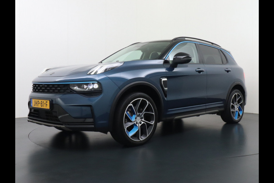 Lynk & Co 01 PHEV AUT-7 261pk Pano-Schuifdak Lmv 20" 360°Camera Apple Carplay Android Auto Adap.Cruise Navi Pdc Ecc Keyless Led Plug-In Hybri Elek.Memory.Stoel File assistent Dodehoek detector Elektrisch bedienbare achterklep Rijstrooksensor Wifi Verkeersbord detectie 425Nm koppel 3,7kw laadvermogen €41.883 Nieuwprijs