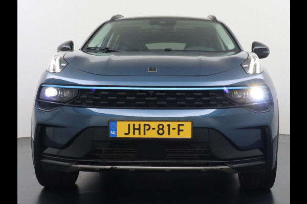 Lynk & Co 01 PHEV AUT-7 261pk Pano-Schuifdak Lmv 20" 360°Camera Apple Carplay Android Auto Adap.Cruise Navi Pdc Ecc Keyless Led Plug-In Hybri Elek.Memory.Stoel File assistent Dodehoek detector Elektrisch bedienbare achterklep Rijstrooksensor Wifi Verkeersbord detectie 425Nm koppel 3,7kw laadvermogen €41.883 Nieuwprijs