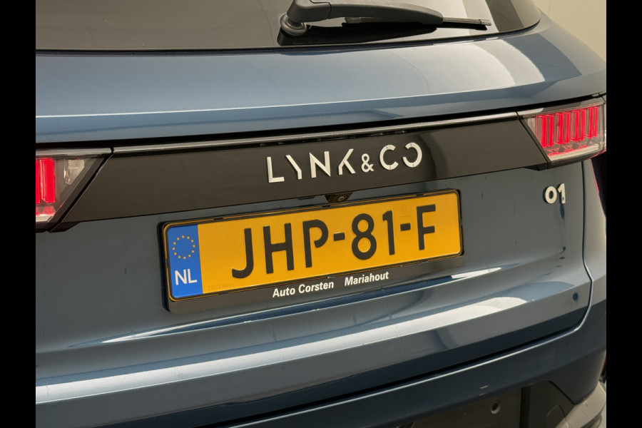 Lynk & Co 01 PHEV AUT-7 261pk Pano-Schuifdak Lmv 20" 360°Camera Apple Carplay Android Auto Adap.Cruise Navi Pdc Ecc Keyless Led Plug-In Hybri Elek.Memory.Stoel File assistent Dodehoek detector Elektrisch bedienbare achterklep Rijstrooksensor Wifi Verkeersbord detectie 425Nm koppel 3,7kw laadvermogen €41.883 Nieuwprijs