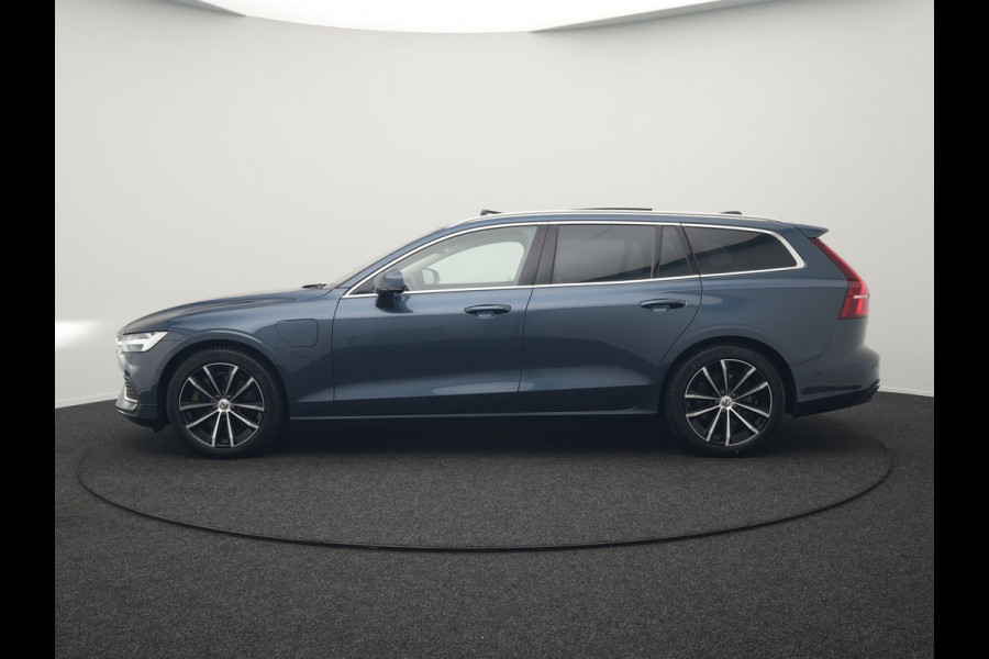 Volvo V60 T6 AWD Plus Bright Plug In Hybrid 350pk Dealer O.H PHEV | Trekhaak Af Fabriek | Panodak | 360 Camera | Adaptive Cruise | Lederen Sportstoelen Memory & Verwarmd | Google Assistent | Apple Carplay | Virtual | Keyless | Blis | Stuur Verwarmd |