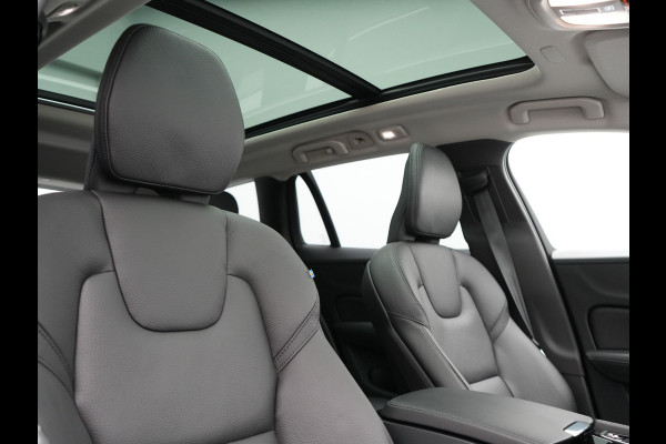 Volvo V60 T6 AWD Plus Bright Plug In Hybrid 350pk Dealer O.H PHEV | Trekhaak Af Fabriek | Panodak | 360 Camera | Adaptive Cruise | Lederen Sportstoelen Memory & Verwarmd | Google Assistent | Apple Carplay | Virtual | Keyless | Blis | Stuur Verwarmd |
