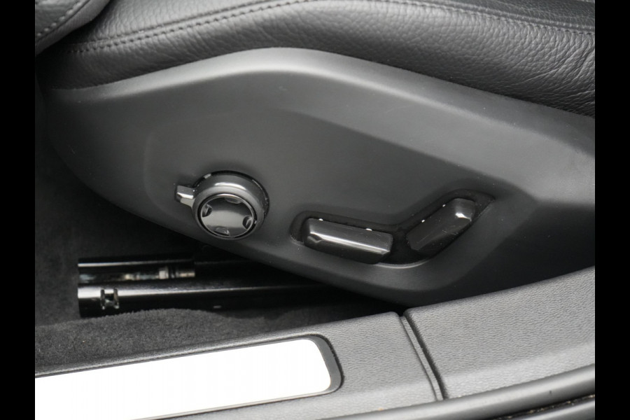 Volvo V60 T6 AWD Plus Bright Plug In Hybrid 350pk Dealer O.H PHEV | Trekhaak Af Fabriek | Panodak | 360 Camera | Adaptive Cruise | Lederen Sportstoelen Memory & Verwarmd | Google Assistent | Apple Carplay | Virtual | Keyless | Blis | Stuur Verwarmd |
