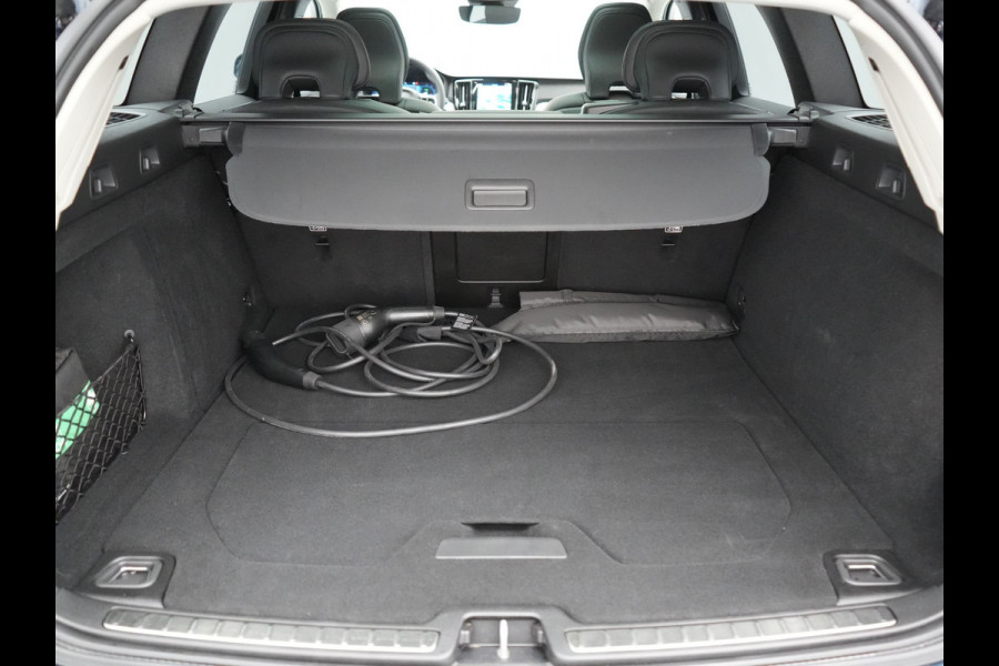 Volvo V60 T6 AWD Plus Bright Plug In Hybrid 350pk Dealer O.H PHEV | Trekhaak Af Fabriek | Panodak | 360 Camera | Adaptive Cruise | Lederen Sportstoelen Memory & Verwarmd | Google Assistent | Apple Carplay | Virtual | Keyless | Blis | Stuur Verwarmd |