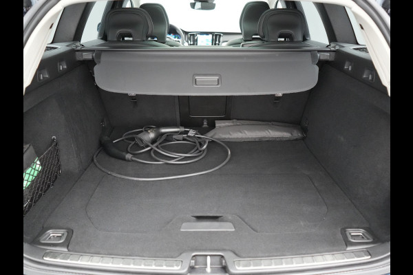 Volvo V60 T6 AWD Plus Bright Plug In Hybrid 350pk Dealer O.H PHEV | Trekhaak Af Fabriek | Panodak | 360 Camera | Adaptive Cruise | Lederen Sportstoelen Memory & Verwarmd | Google Assistent | Apple Carplay | Virtual | Keyless | Blis | Stuur Verwarmd |