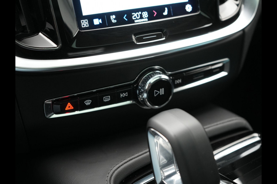 Volvo V60 T6 AWD Plus Bright Plug In Hybrid 350pk Dealer O.H PHEV | Trekhaak Af Fabriek | Panodak | 360 Camera | Adaptive Cruise | Lederen Sportstoelen Memory & Verwarmd | Google Assistent | Apple Carplay | Virtual | Keyless | Blis | Stuur Verwarmd |