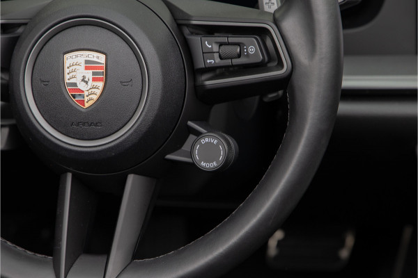 Porsche 911 Cabrio 3.0 Carrera 992.2 Sportuitlaat, Bose, Facelift, Adaptive Cruise, XPEL, 2025 Porsche 911 Cabrio 3.0 Carrera 992.2 Sportuitlaat, Bose, Facelift, Adaptive Cruise, XPEL, 2025