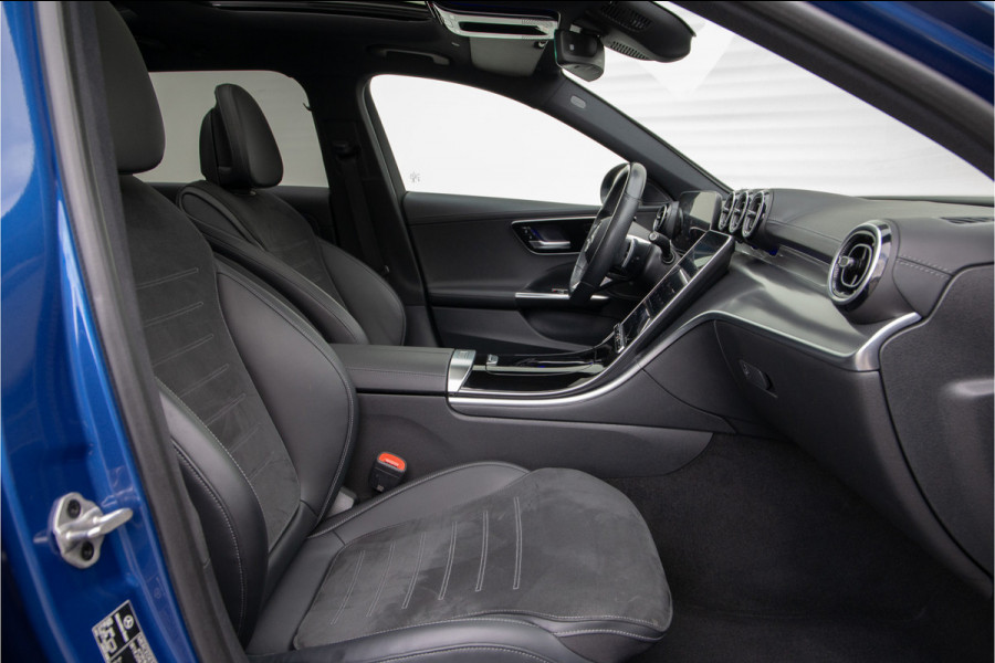 Mercedes-Benz C-Klasse Estate 200 AMG Nightpakket, pano, Camera, 19" ,Carplay, 2022 Mercedes-Benz C-Klasse Estate 200 AMG Nightpakket, pano, Camera, 19" ,Carplay, 2022