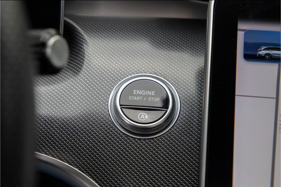 Mercedes-Benz C-Klasse Estate 200 AMG Nightpakket, pano, Camera, 19" ,Carplay, 2022 Mercedes-Benz C-Klasse Estate 200 AMG Nightpakket, pano, Camera, 19" ,Carplay, 2022