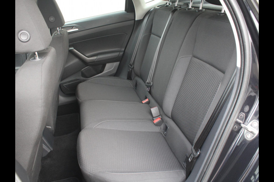 Volkswagen Polo 1.0 MPI Comfortline | NAVIGATIE | STOELVERWARMING |