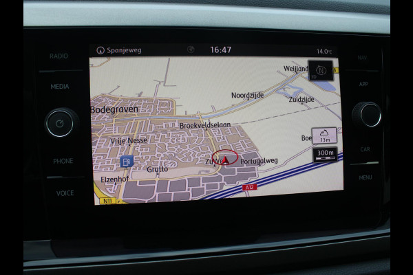 Volkswagen Polo 1.0 MPI Comfortline | NAVIGATIE | STOELVERWARMING |