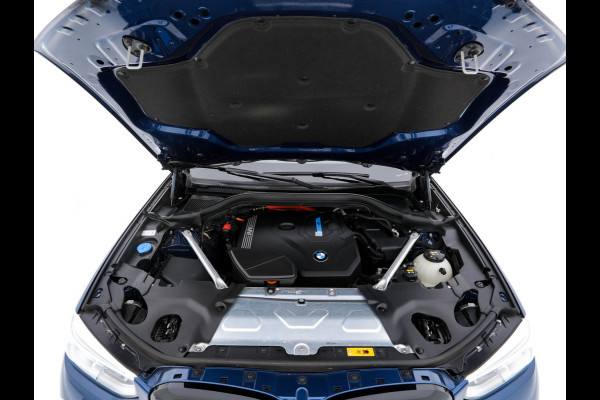 BMW X3 xDrive30e M-Sportpack Business Edition Plus (INCL-BTW) *PANO | LUXURY-LEATHER | FULL-LED | DIGI-COCKPIT | HIFI-SOUND | CARPLAY | DAB+ | HEATED-SPORTSEATS | AMBIENT-LIGHT | PRIVACY-GLASS | SHIFT-PADDLES | TOWBAR | 19''ALU*