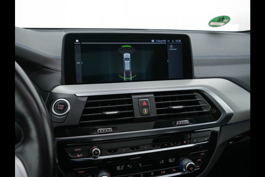 BMW X3 xDrive30e M-Sportpack Business Edition Plus (INCL-BTW) *PANO | LUXURY-LEATHER | FULL-LED | DIGI-COCKPIT | HIFI-SOUND | CARPLAY | DAB+ | HEATED-SPORTSEATS | AMBIENT-LIGHT | PRIVACY-GLASS | SHIFT-PADDLES | TOWBAR | 19''ALU*