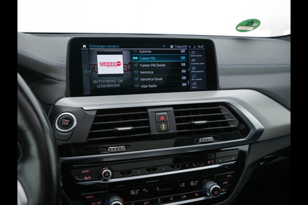 BMW X3 xDrive30e M-Sportpack Business Edition Plus (INCL-BTW) *PANO | LUXURY-LEATHER | FULL-LED | DIGI-COCKPIT | HIFI-SOUND | CARPLAY | DAB+ | HEATED-SPORTSEATS | AMBIENT-LIGHT | PRIVACY-GLASS | SHIFT-PADDLES | TOWBAR | 19''ALU*