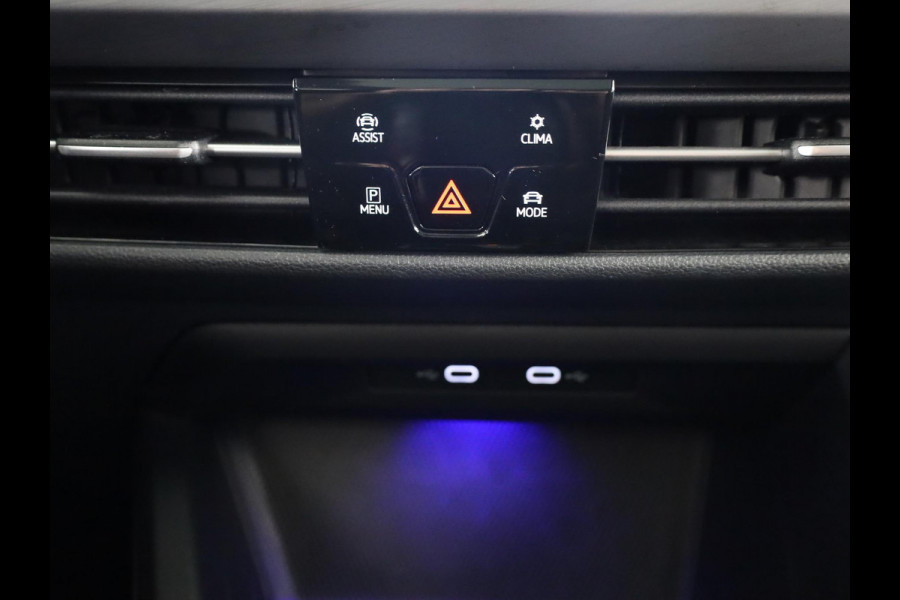 Volkswagen Golf 1.4 eHybrid Style 204 pk Automaat (DSG) | Navigatie | Panoramadak | Parkeersensoren | Adaptieve cruise control | Stoelverwarming | Volkswagen Golf 1.4 eHybrid Style 204 pk Automaat (DSG) | Navigatie | Panoramadak | Parkeersensoren | Adaptieve cruise control | Stoelverwarming |