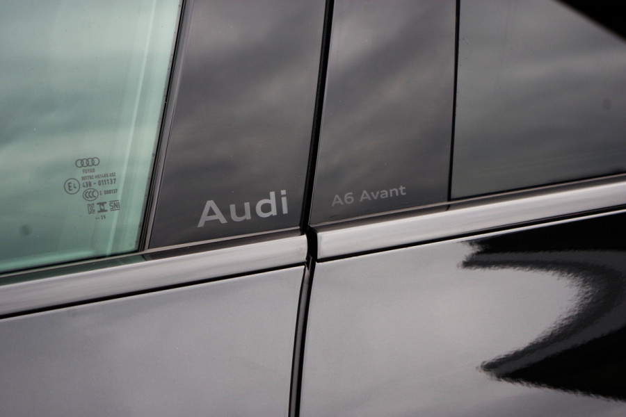 Audi A6 Avant 2.0 e-Hybrid Plug-In Quattro S-Line Edition Competition 367 PK, Luchtvering, Trekhaak, Panoramadak