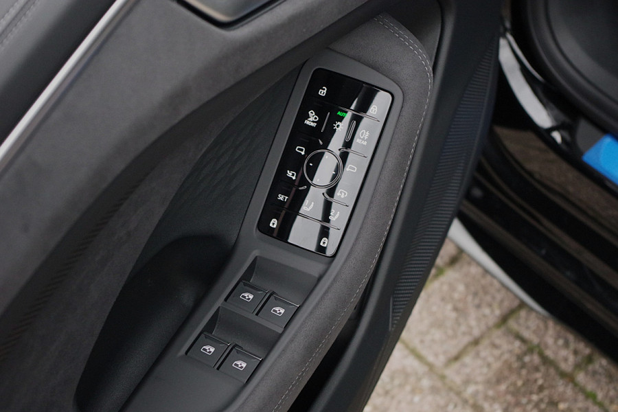 Audi A6 Avant 2.0 e-Hybrid Plug-In Quattro S-Line Edition Competition 367 PK, Luchtvering, Trekhaak, Panoramadak