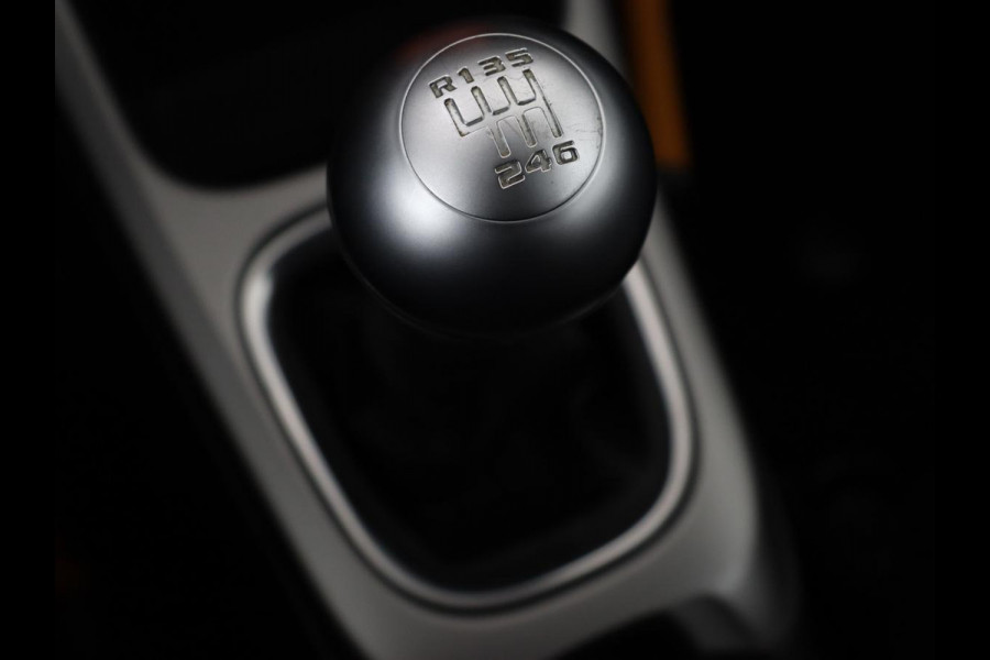 Jeep Compass 1.4 MultiAir Longitude | Half Leder | Cruise Control | Trekhaak afneembaar | Carplay | Camera | Navigatie Jeep Compass 1.4 MultiAir Longitude | Half Leder | Cruise Control | Trekhaak afneembaar | Carplay | Camera | Navigatie