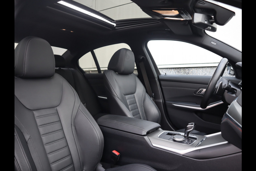 BMW 3-serie M-Sport 19inch / SOH91% / Glazen dak / HiFi / 50 Jahre / Camera / M Performance BMW 3-serie M-Sport 19inch / SOH91% / Glazen dak / HiFi / 50 Jahre / Camera / M Performance