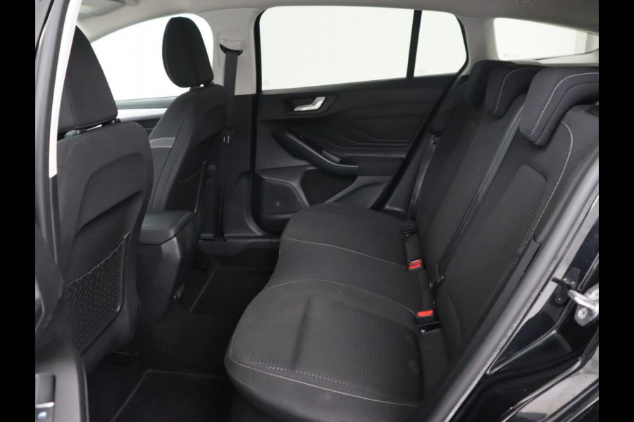 Ford FOCUS Wagon 1.5 EcoBoost Titanium Business | Stoel & Stuurverwarming | LED | Cruise Control | Trekhaak | Camera | Navigatie | Carplay
