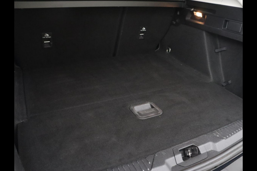 Ford FOCUS Wagon 1.5 EcoBoost Titanium Business | Stoel & Stuurverwarming | LED | Cruise Control | Trekhaak | Camera | Navigatie | Carplay