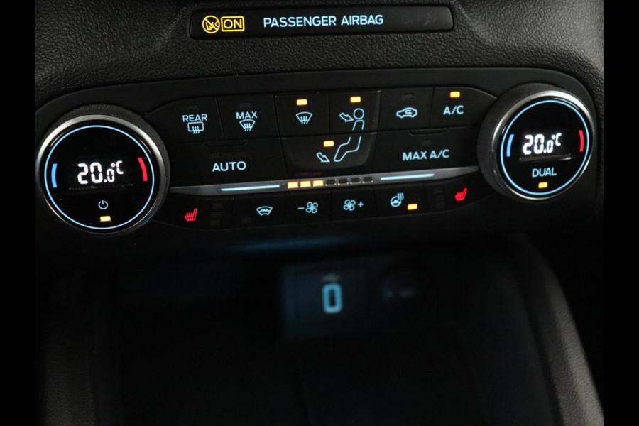 Ford FOCUS Wagon 1.5 EcoBoost Titanium Business | Stoel & Stuurverwarming | LED | Cruise Control | Trekhaak | Camera | Navigatie | Carplay