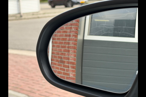 Mercedes-Benz A-Klasse A200 AMG Limo LED Pano Camera Sfeer Mercedes-Benz A-Klasse A200 AMG Limo LED Pano Camera Sfeer