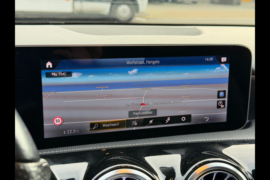 Mercedes-Benz A-Klasse A200 AMG Limo LED Pano Camera Sfeer Mercedes-Benz A-Klasse A200 AMG Limo LED Pano Camera Sfeer