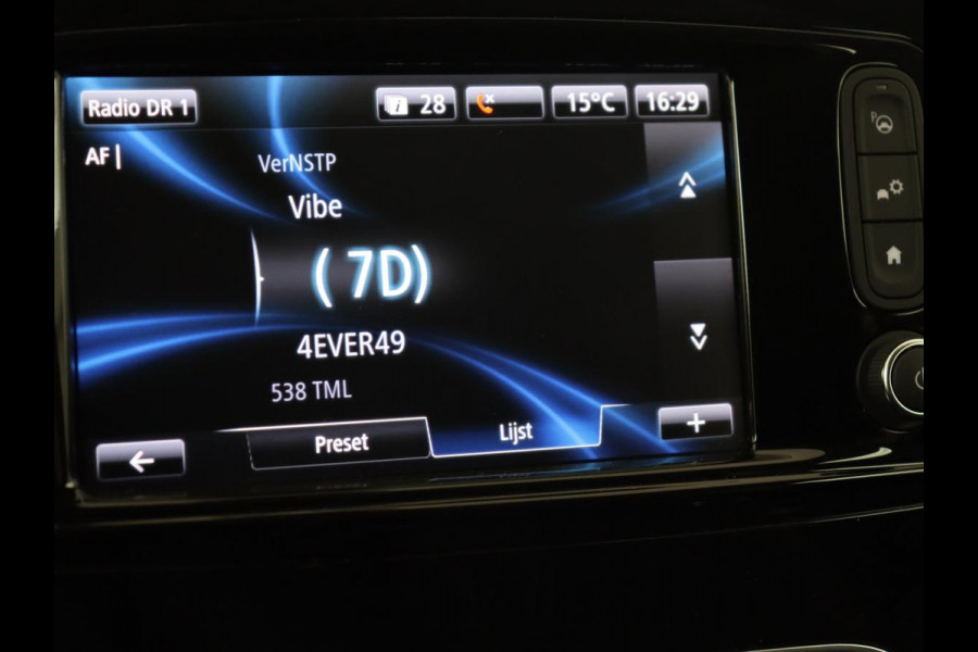 Renault Captur 1.2 TCe Intens | Automaat | Cruise Control | Trekhaak | Camera | Navigatie | Climate Control | PDC