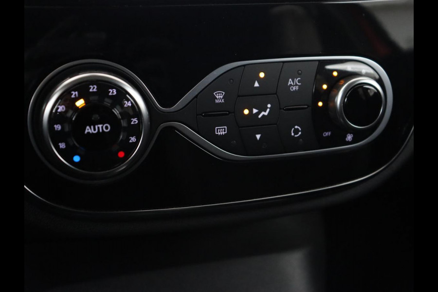 Renault Captur 1.2 TCe Intens | Automaat | Cruise Control | Trekhaak | Camera | Navigatie | Climate Control | PDC