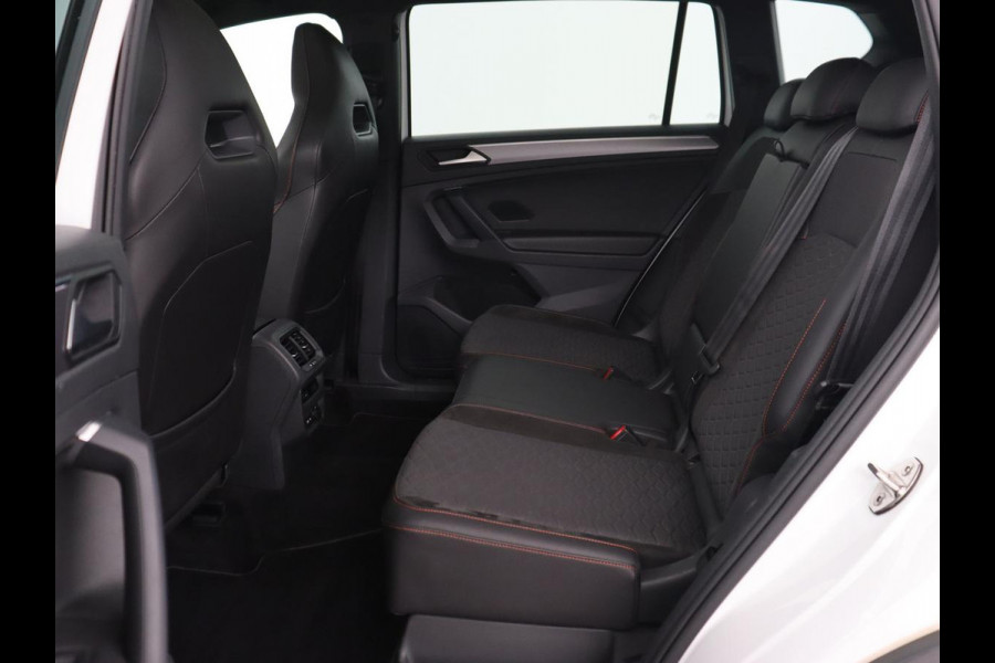 Seat Tarraco 1.4 TSI eHybrid PHEV FR | Panoramadak | Trekhaak | Adaptive cruise | Alcantara | Carplay | Navigatie | Camera | Full LED | 19'' lichtmetalen velgen | Plug In