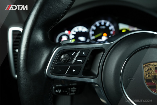 Porsche Cayenne 3.0 E-Hybrid | Sport Design & Chrono | | Panoramadak | ACC | Achterasbesturing Porsche Cayenne 3.0 E-Hybrid | Sport Design & Chrono | | Panoramadak | ACC | Achterasbesturing