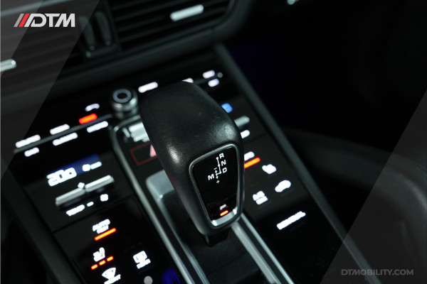 Porsche Cayenne 3.0 E-Hybrid | Sport Design & Chrono | | Panoramadak | ACC | Achterasbesturing Porsche Cayenne 3.0 E-Hybrid | Sport Design & Chrono | | Panoramadak | ACC | Achterasbesturing