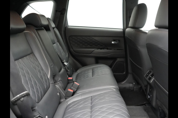 Mitsubishi Outlander 2.4 Intense+ Plug In Hybrid 225pk Dealer O.H. PHEV | 360 Camera | Lederen Sportstoelen Verwarmd | Apple Carplay | Stuur Verwarmd | Keyless | Blis | DAB | Mitsubishi Outlander 2.4 Intense+ Plug In Hybrid 225pk Dealer O.H. PHEV | 360 Camera | Lederen Sportstoelen Verwarmd | Apple Carplay | Stuur Verwarmd | Keyless | Blis | DAB |