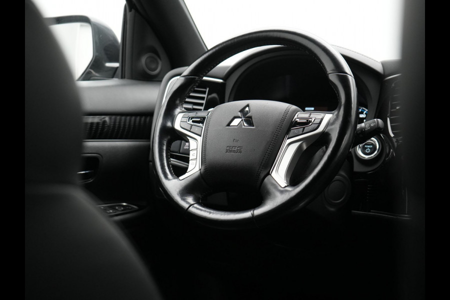 Mitsubishi Outlander 2.4 Intense+ Plug In Hybrid 225pk Dealer O.H. PHEV | 360 Camera | Lederen Sportstoelen Verwarmd | Apple Carplay | Stuur Verwarmd | Keyless | Blis | DAB | Mitsubishi Outlander 2.4 Intense+ Plug In Hybrid 225pk Dealer O.H. PHEV | 360 Camera | Lederen Sportstoelen Verwarmd | Apple Carplay | Stuur Verwarmd | Keyless | Blis | DAB |