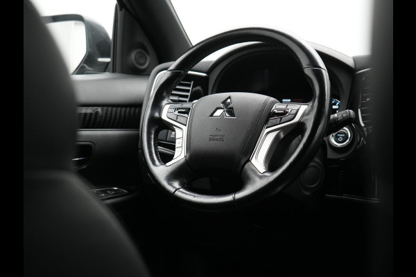 Mitsubishi Outlander 2.4 Intense+ Plug In Hybrid 225pk Dealer O.H. PHEV | 360 Camera | Lederen Sportstoelen Verwarmd | Apple Carplay | Stuur Verwarmd | Keyless | Blis | DAB | Mitsubishi Outlander 2.4 Intense+ Plug In Hybrid 225pk Dealer O.H. PHEV | 360 Camera | Lederen Sportstoelen Verwarmd | Apple Carplay | Stuur Verwarmd | Keyless | Blis | DAB |
